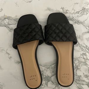 A new day women’s Rosa pointed toe slide sandals 6.5